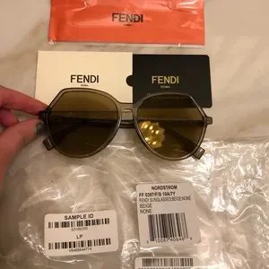 ?NEW FENDI ROMA AMOR SUNGLASSES ? Fendi | Accessories | New Fendi Roma Amor Sunglasses | Poshmark main image 4